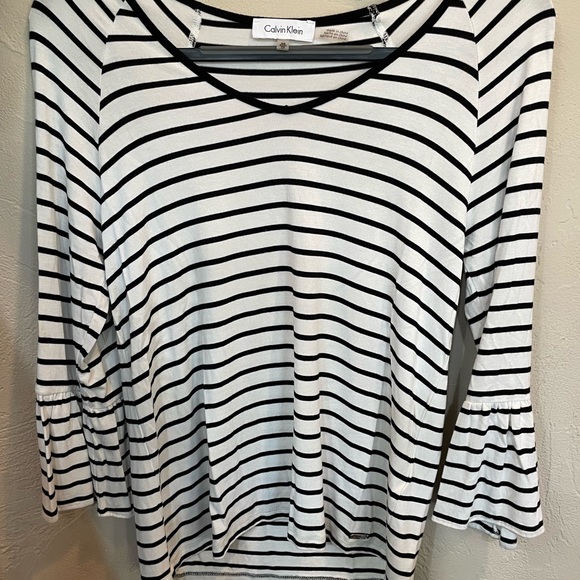Calvin Klein black and white blouse - Picture 1 of 1